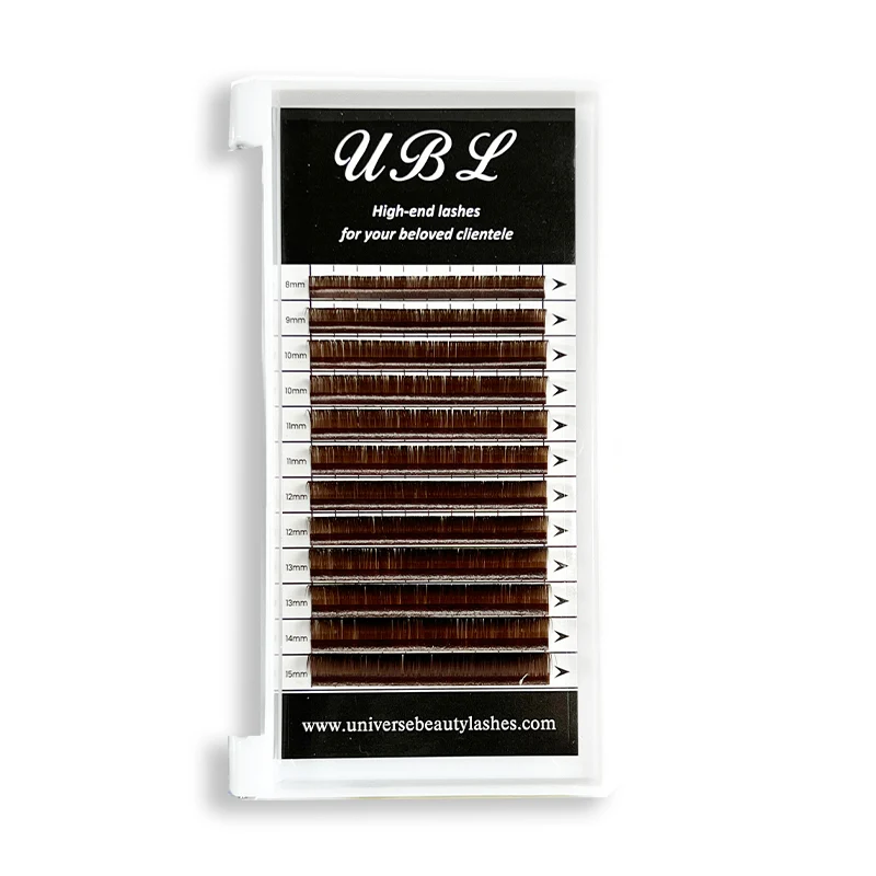 Dunkelbraune Wimpernverlängerung mit 0.07 Volumen