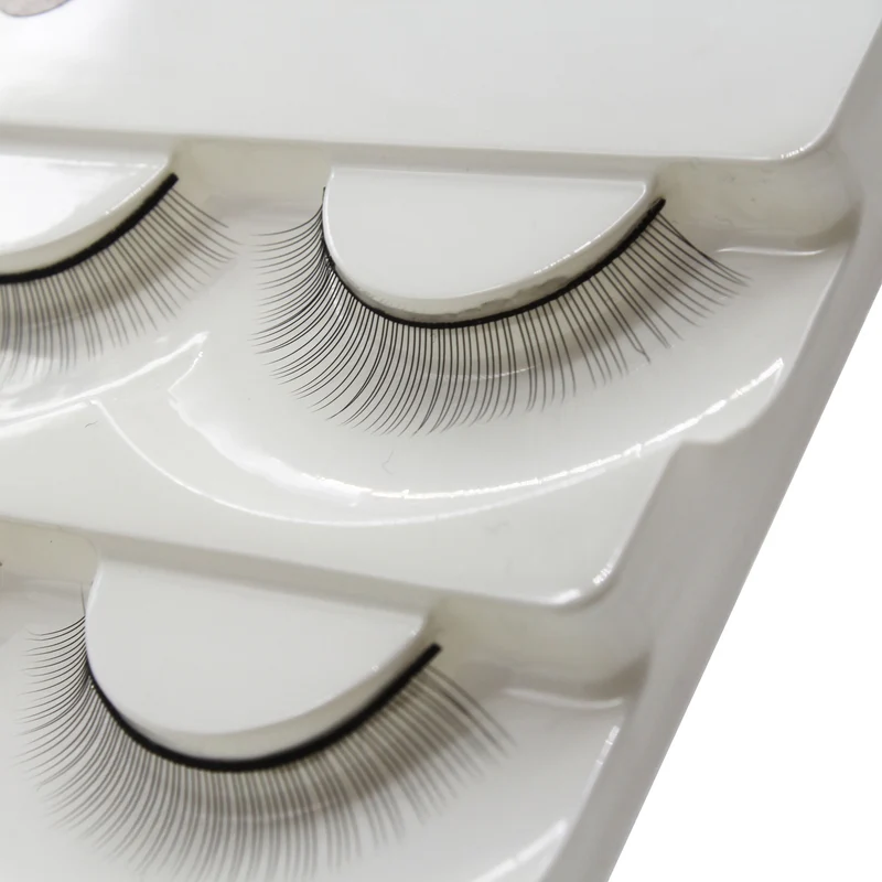 Wimpern für den Übungskopf
