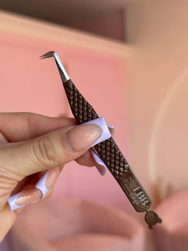 Dark Brown Teddy 90 degree tweezer