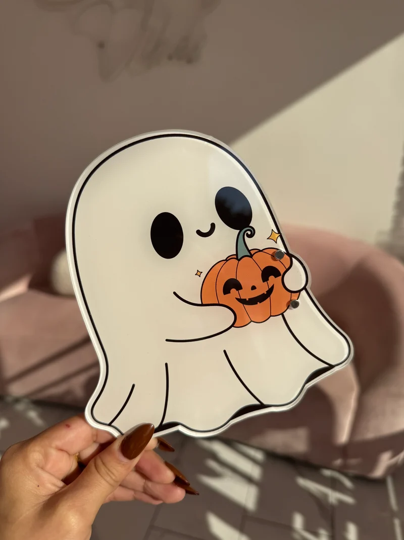 Spooky besties lash title
