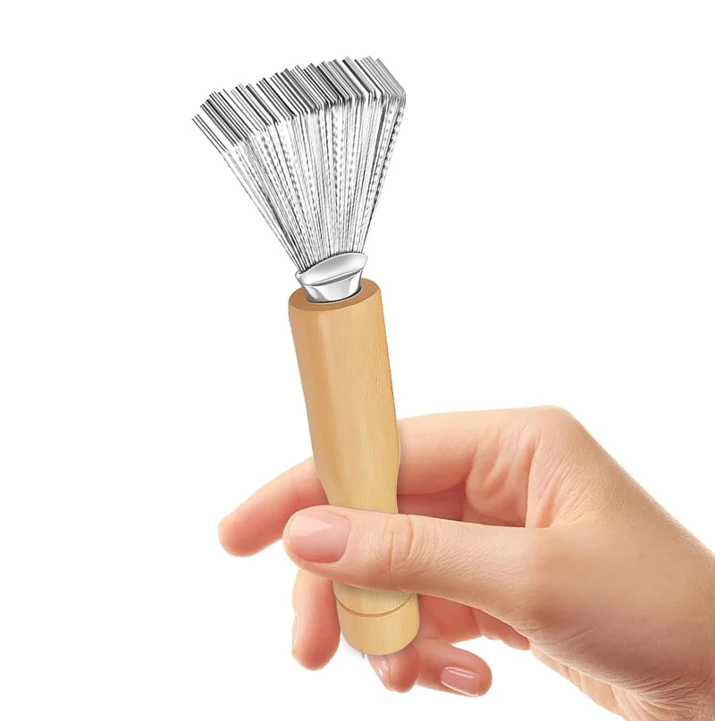 Haarbürstenreiniger mit Holzgriff