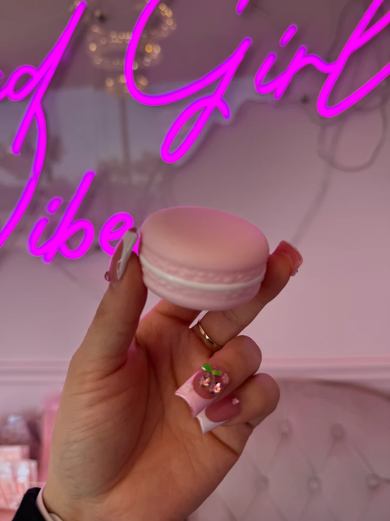 Pink Macaroon Cream Remover