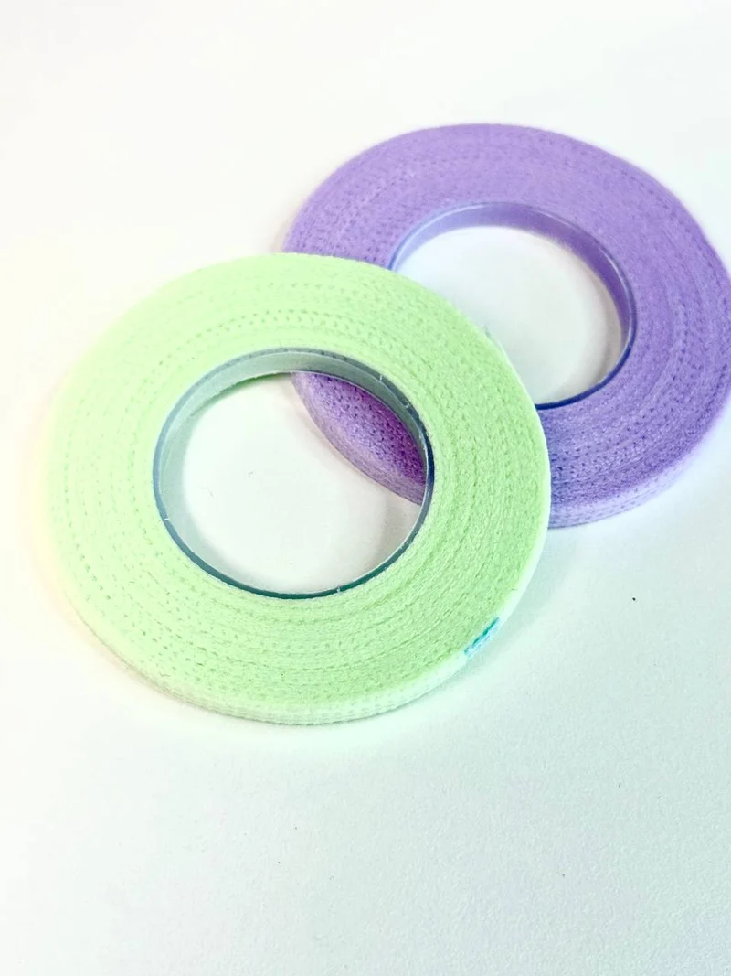 Perforiertes Papierband / schmal