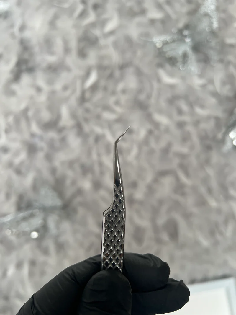 LUXE Fiber Tip Tweezer